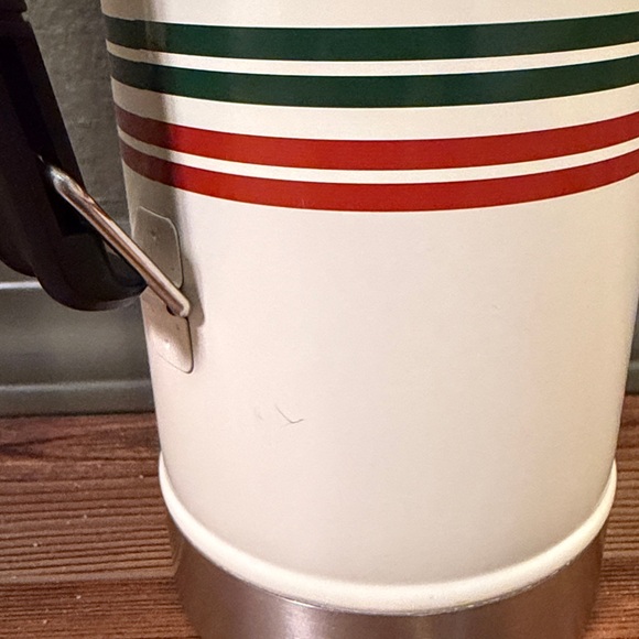 Stanley X Pendleton Cream/White Striped Vacuum Thermos with Handle 1.5 qt - Picture 9 of 10